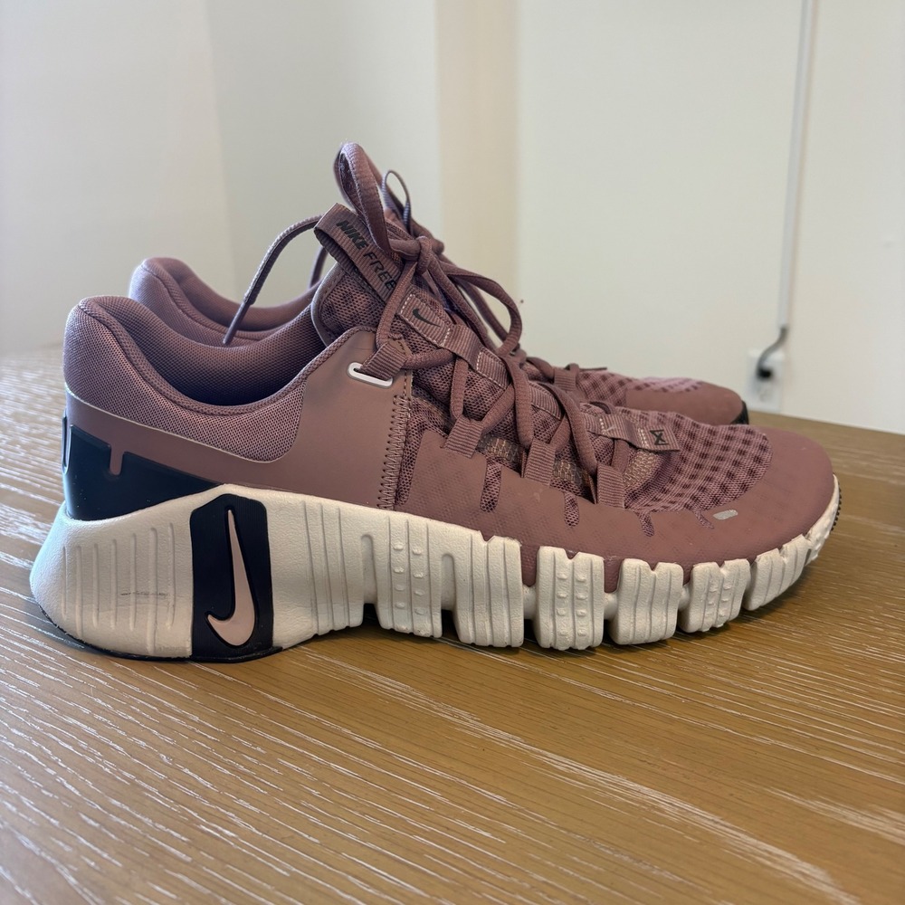 Nike Free Metcon 5 Smokey Mauve Womens Training Shoes DV3950-201 Size 11